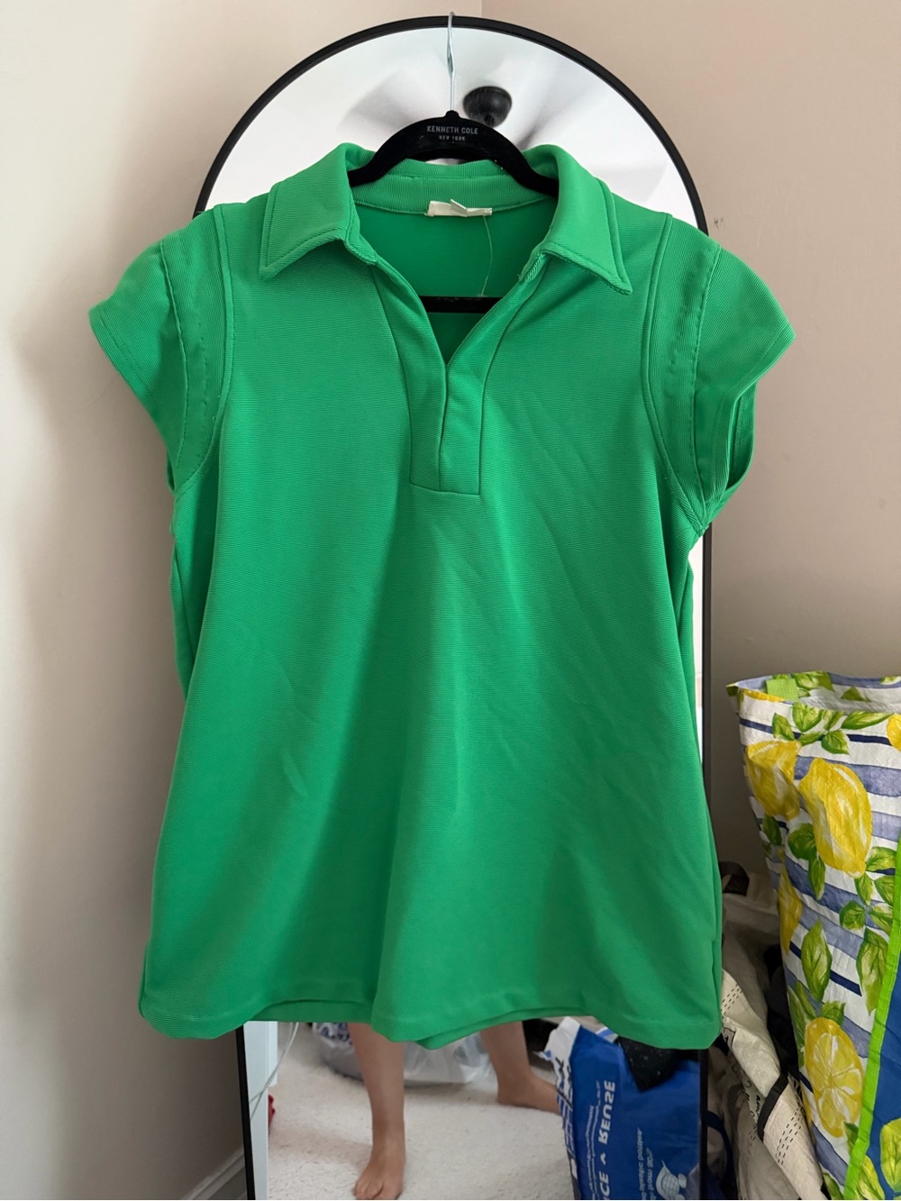 entro Bright Green Polo Collar Cap-Sleeve Women's Top